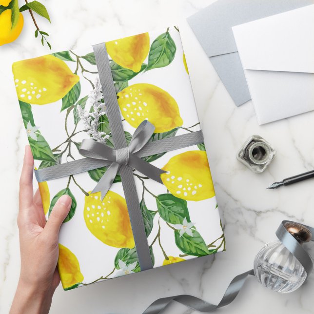 Färsk citronfrukt, Blommigt Presentpapper (Wrapping paper featuring a cheerful Mediterranean pattern with lemons and tiny flowers)