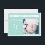 Färsk färgton Fotavtryck Foto Birth-meddelande Meddelande<br><div class="desc">Ett färskt och modernt akvammint och en vit neutralt gender foto med söta fotavtryck från baby fötter. Anpassa detta trevliga födelsemärke genom att lägga till ett baby bild, namn om din nyfödd bebis-pojke eller flicka, födelsedatum, mätningar och speciella budskap till anpassningsbarnas textmallsområden. Kärlek, men vill ha ett annat färg? Skicka...</div>