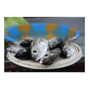 Färsk fisk på fiskmarknaden Mercado de Peixe). Fototryck