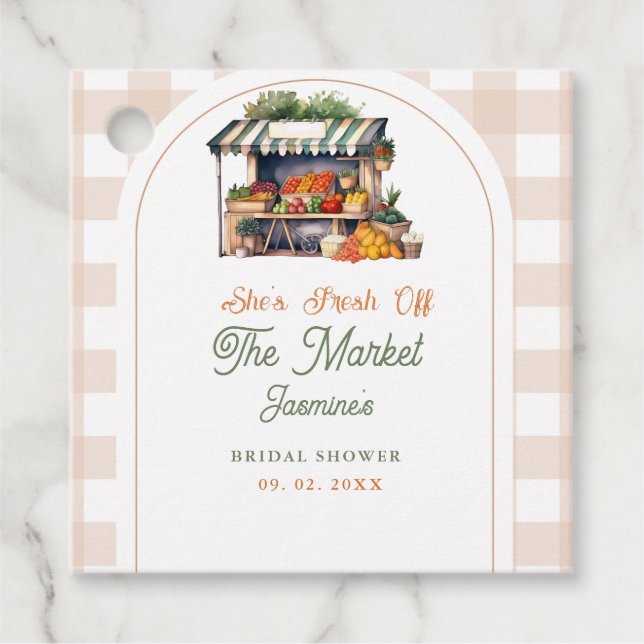 Färsk Möhippa på marknaden för jordbrukare Gåvor Etiketter (Framsida)