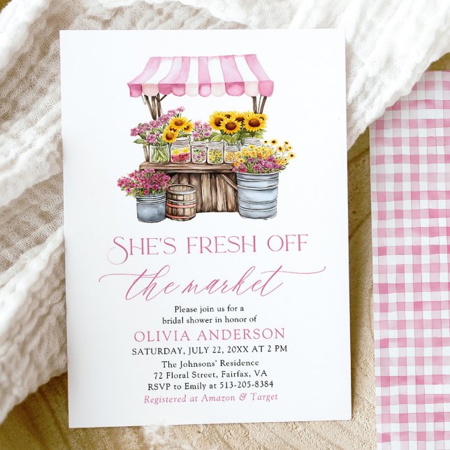 Färsk Möhippa på marknaden för jordbrukare Inbjudningar (Modern Watercolor Pink Gingham Fresh Off The Market Farmers Market Bridal Shower Invitation)