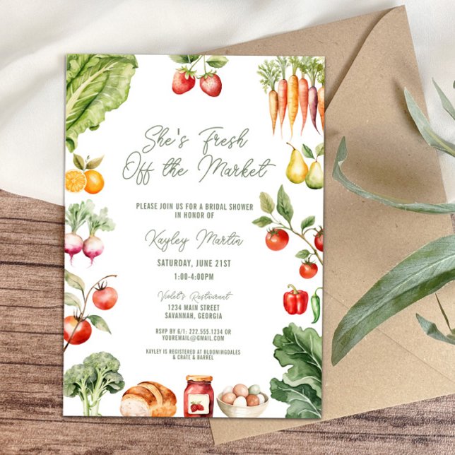 Färsk på Möhippan av marknaden för jordbrukare Inbjudningar (She’s fresh off the market! rustic farmer’s market bridal shower invitation, vegetables, fruits)