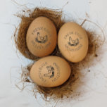 Färska ägg Cute Hen Monogram Egg Frimärke Stämpel<br><div class="desc">Personlig ägg frimärke för din hemstad eller familjejordbruk med vackra kycklingillustrationer och monogram eller information i ett lantbruksteckensnitt. Dessa frimärke är designade att användas med handtaget för bättre tillämpning och vi har inte inkluderat bläck. Det är upp till er att välja ett, eftersom det för äggen är bäst att använda...</div>