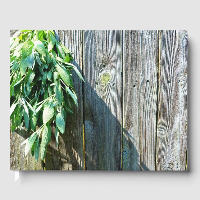 Färska kryddsalvia på lada plankor gästböcker (Framsida)