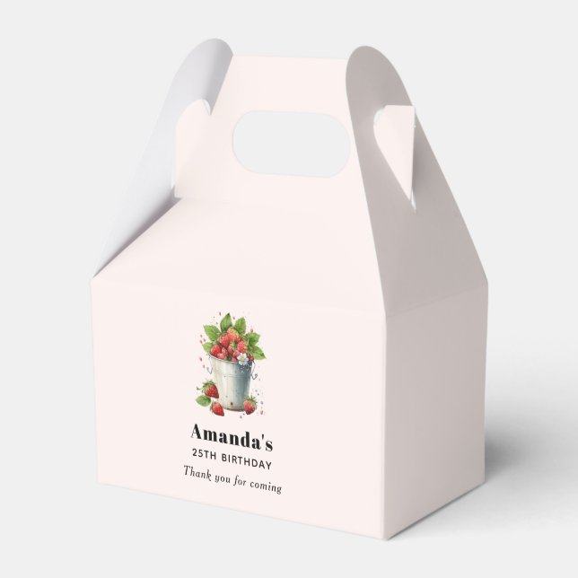 Färska Plockade jordgubbar i en Bucket-födelsedag Presentaskar (Framsidan Sidan)