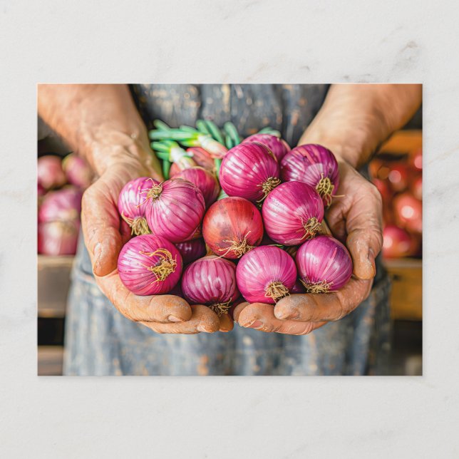 Färska rödnioner som innehas av lantbrukare helg vykort (Framsida)