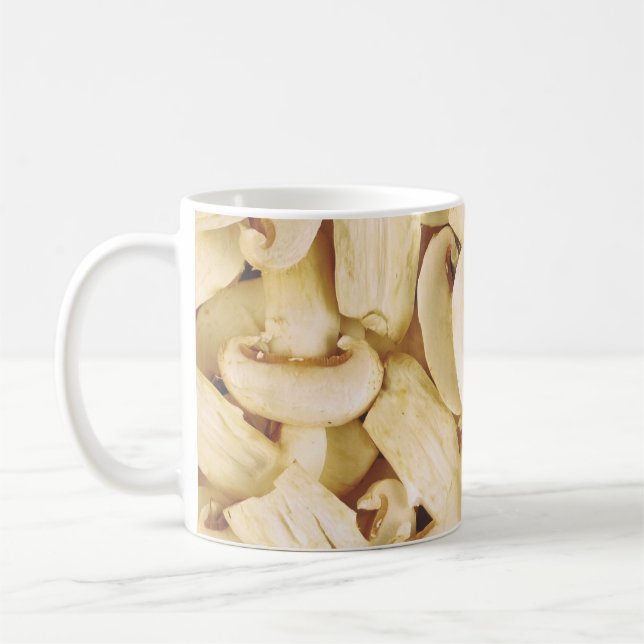 Färska skivade champinjoner kaffemugg (Vänster)