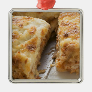Färslasagne, ett portionsnitt julgransprydnad metall