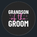 Farson till familjen Groom Bröllop Giftermål Party Runt Klistermärke<br><div class="desc">Farson i familjen Groom Bröllop Giftermål Party</div>