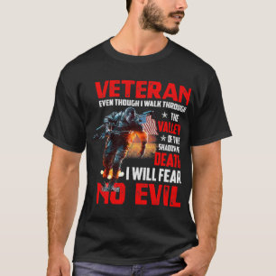 Fast jag går genom militärens veteran 22 t shirt