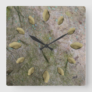 Fast - sten av åldrar tar tid på fyrkantig klocka