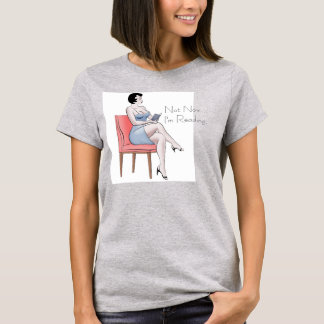 Fäst upp Flickläsning, kvinnors T-shirt