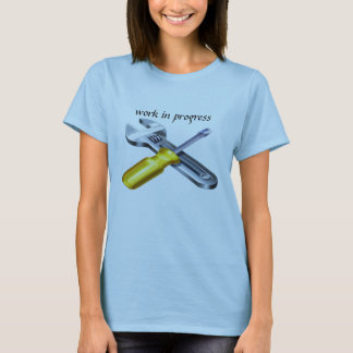 Fäster pågående spagetti för arbete tee shirt