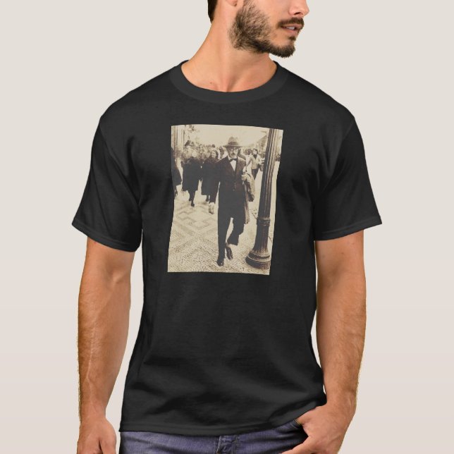 Fastigheter i Lissabon (Fernando Pessoa) T Shirt (Framsida)