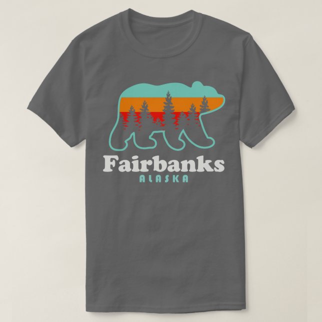 Fastighetsbanker Alaska Vacation Travel Bear Träd T Shirt (Design framsida)
