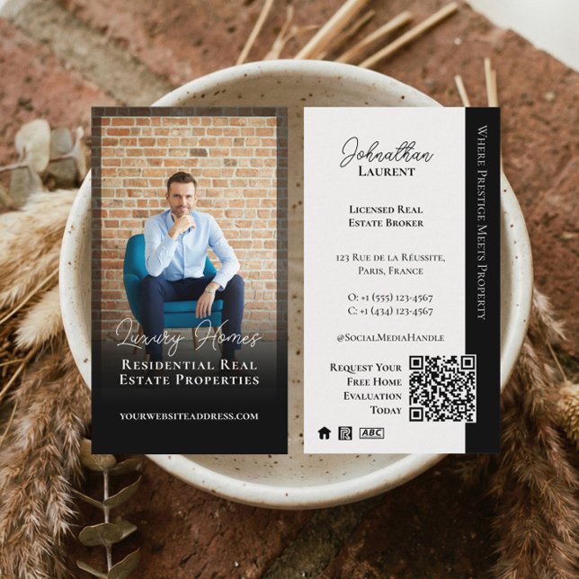 Fastighetsmäklare Svart Klassisk Professionell Fot Visitkort (Real Estate Broker Black Classy Professional Photo Business Card)