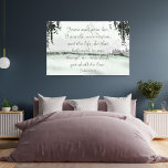 Fästsida i SERENITY Winter Mountain Bible Scriptur Canvastryck<br><div class="desc">"Jesus sa till henne, jag är återuppståndelsen och livet: han som tror på mig, även om han var död, men han ska ändå leva:" John 11:25 (KJV) inspiration från SERENITY Bible scripture wall art att hänga i ditt hem.. Vackra detaljer om utsträckt kanvastryck. Gör en underbar bröllop-gåva. Skripthandsskrift över en...</div>