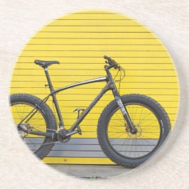 Fatbike på gul vägg underlägg