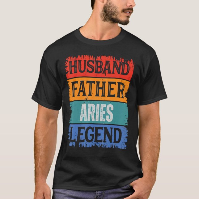 Father Husband ARIES Legend Proud Dad  Retro Papa T Shirt (Framsida)