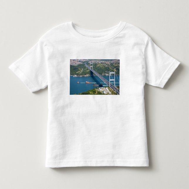 Fatih Sultan Mehmet Bridge över Bosphorus. T-shirt (Framsida)