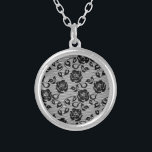 Faux Black Snöre Ro Fishnet Necklace Silverpläterat Halsband<br><div class="desc">Faux Black Snöre Ro Fishnet - Romantic Elegant Flowers and Löv Modern Gift - Välj/lägg till din favoritbakgrund färg. Du kan också lägga till texten / namn. Ändra storlek och flytta eller ta bort / lägg till inslag - bild / text med anpassning till verktyg. Utformning efter MIGNED. Se mina...</div>