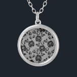 Faux Black Snöre Ro Fishnet Necklace Silverpläterat Halsband<br><div class="desc">Faux Black Snöre Ro Fishnet - Romantic Elegant Flowers and Löv Modern Gift - Välj/lägg till din favoritbakgrund färg. Du kan också lägga till texten / namn. Ändra storlek och flytta eller ta bort / lägg till inslag - bild / text med anpassning till verktyg. Utformning efter MIGNED. Se mina...</div>