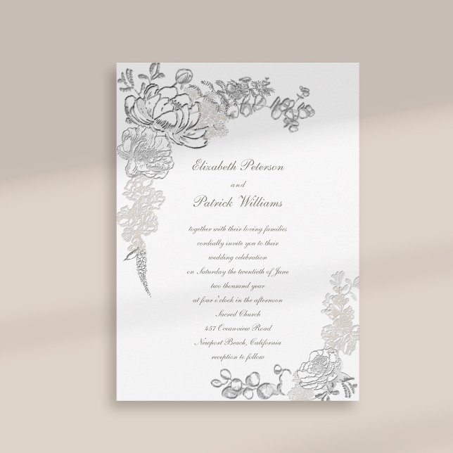 Faux Embossed Ivory Peony Calligraphy Bröllop Inbjudningar (formal traditional elegant calligraphy wedding invitation faux embossed peony ivory white classic)