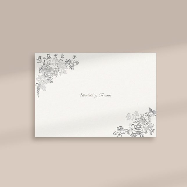 Faux Embossed Peony Classic Chic Bröllop Tack Kort (formal traditional elegant calligraphy wedding thank you card faux embossed peony pearl classic)