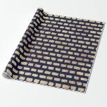 Faux guld mönster och mörk blått presentpapper<br><div class="desc">Ett faux guld,  ett modernt mönster med mörk blått bakgrund,  perfekt för festsäsongen.</div>