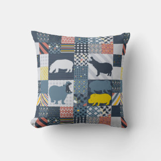 Faux-Quilted Hippos Kudde