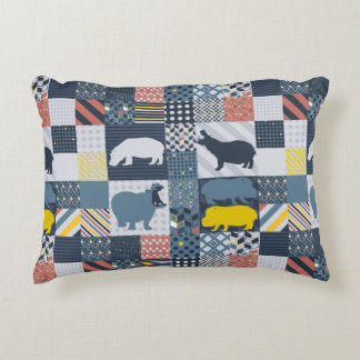 Faux-Quilted Hippos Prydnadskudde