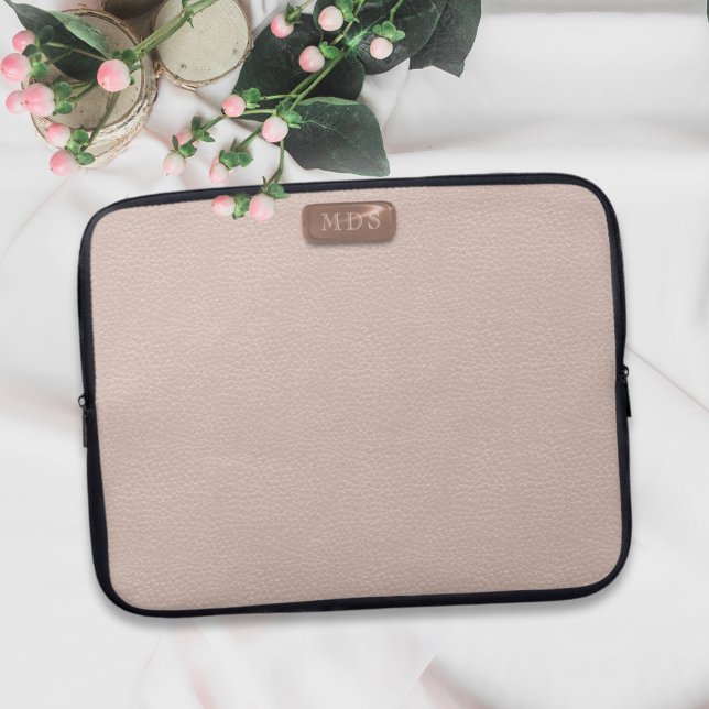 Faux Ro Guld Leather  Rosa bärbar dator Fodral (A pretty blush pink faux leather look laptop sleeve with space for your initials)