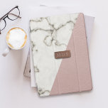 Faux  Rosa Leather Marble iPad Mini Skydd<br><div class="desc">Faux marmor och  lädereffekt vid rosa med en metallisk plåt i ro guld för initialer. Observera att detta är en tryckt effekt - inga rosa kor eller marmorerade kritiker skadades i den skapar</div>
