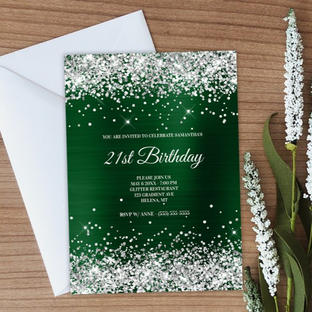 Faux Sparkly Silver Glitter Mörk grönt Foil Inbjudningar (Create your own dark green birthday invitation.)