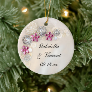 Faux White Pearls och Rosa Diamond Buttons Bröllop Julgransprydnad Keramik