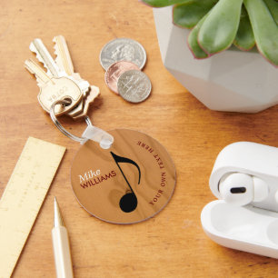 Faux Wood Music Symbol Keychain med Namn Nyckelring