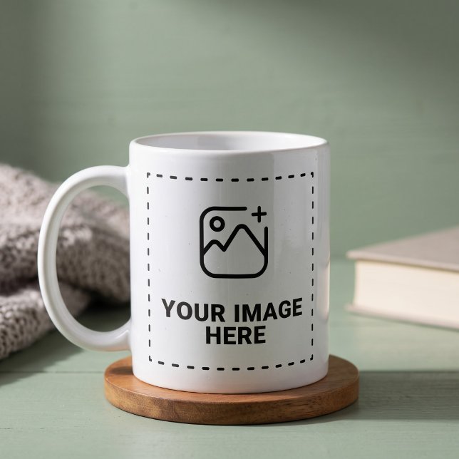 Favoritbildesign för signatur kaffemugg (Simulated mug on table)