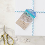 Favoritmärken för Vinkara tropiska Beach-bröllop v Presentetikett<br><div class="desc">Nära i den stilla ambitionen vid romantik med våra Anpassningsbar Blå Oceanen - Vinkara tropiska Beach Wedding Favor Tags. De här bedövande märkrna, designade med kärlek av Mylini Design, transporterar dig omedelbart till serenstränderna med deras levande bild av oceaniskt blått vågar som överlappar exotiska stränder. Varje märkre är utformad för...</div>
