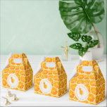 Favoritruta för Citrus Orange Presentaskar<br><div class="desc">Önska dina gäster med den här lysande och trevliga förmånslådan,  med handdragna orangar i en saftig citrusdesign. Perfekt för att fylla med söta mattor,  candies eller small keepsakes. Den här rutan lägger till en roligt,  fruktig beröring till din bachelorette-fest. Ett nytt sätt att tacka er med stil!</div>