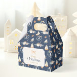Favoritruta för god jul med Guld Bow Presentaskar<br><div class="desc">Lägg till helgdag-charm till din gåva-ge med den här eleganten till jullen. Med en frammarin bakgrund med vattenfärgstearinljus,  stjärnor,  vågor och en gyllene båge är det perfekten för kakor,  treter eller små helgdag. Personligen med din familj namn gör den här lådan firande ännu speciellare.</div>