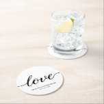 Favoritruta för Kärlek-skript i anpassningsbarna B Underlägg Papper Rund<br><div class="desc">Elegant-påminnelser: Kärlek Script Bröllop Anpassningsbar Favorbox Round Papper Underlägg popup till nya början och livslånga minnen med våra enkla Kärlek Script Chic Bröllop Anpassningsbar Favor Box Round Pappra Underlägg i . De här underläggen är som både en praktisk bröllopsförmån och en omhuldad keepy från er speciella dag. Nyckel-funktioner: Personlig Touch:...</div>