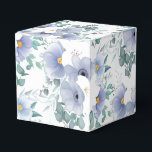 Favoritruta för part-Blåa blommor Presentaskar<br><div class="desc">Parti-/färgrekorg visas i en underbar blå och vit blommigt-utskrift. Färg White Anpassa det här objektet eller köp som det är. Lagrar Image freepik.com</div>