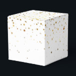 Favoritruta för parti-Guld-stjärnor Presentaskar<br><div class="desc">Parti-favoritruta som visas i en grafisk framställning med gyllene stjärnor. Färg White Anpassa det här objektet eller köp som det är. Lagrar-bild</div>