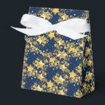 Favoritruta för parti-Guld-stjärnor Presentaskar<br><div class="desc">Parti-favoritruta som visas i en festive guld-stjärnorna-utskrift. Blått Färg Anpassa det här objektet eller köp som det är. Lagrar-bild</div>