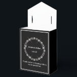 Favoritruta för Party-behandling Presentaskar<br><div class="desc">Den här partikortappen visas i en elegant svart och vitt färg med en gnistra med diamant i framkanten. Anpassa det här objektet och ändra exempeltexten till din egen med den här mallen. Tips! Lägg till dina underbara behandlingar och lägg till lite festligt band.</div>