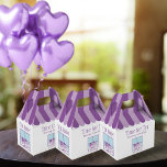 Favoritruta för teaterrumsgrupp presentaskar<br><div class="desc">Cute, två skuggor av lila awning och terumsfönster, tekannor eller kokare, tekopp och pastejer inuti. Mallarna skapade lätt använda för följande idéer. För en babydusch kanske du vill "baby brinner" "baby par-tea" eller "mugg och kyssar". Till och med för möhippor, "kärlek brinner", "hon hittade sitt Mr. tea", eller "sip, sip,...</div>