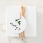 Favorittagg för Rustic Olive Gren Tack - Rund Gåvor Etiketter<br><div class="desc">Lägg till en skarp beröring i förpackningen med den här rundade favärdesmärkningen som innehåller ett handmålat gren och ett elegant "tack"-skript. Perfekt för bröllop,  babyduschar,  handgjorda företag eller gåvor. Designade för jorda,  organiska märken eller minimalistiska medelhavsetik.</div>