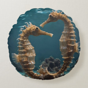 Fawn Romantic Seahorse under Ocean. Rund Kudde