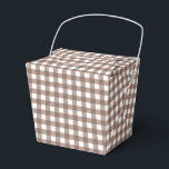Faye och Lauren Brown Gingham Presentaskar<br><div class="desc">Vi presenterar våra charmerande Gingham-designade favoritboxar, det perfekt sättet att uttrycka tacksamhet till dina gäster i bröllop, födelsedagen eller företagsevenemanget. De här anpassade förmånslådorna gör att dina gäster känner sig speciella och lämnar ett bestående intryck. Varje förmånslåda har dimensioner på 4 tum i bredd, 2, 5 tum i längd och...</div>