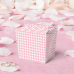 Faye och Lauren Pink Classic Buffalo Plaid Presentaskar<br><div class="desc">Vi presenterar våra charmiga gåvbokser med gingham-design,  det perfekta sättet att uttrycka tacksamhet till dina gäster på bröllop,  födelsedagsfirande eller företagsfirande. Dessa anpassade gåvbokser kommer säkert att få dina gäster att känna sig speciella och lämna ett bestående intryck.</div>